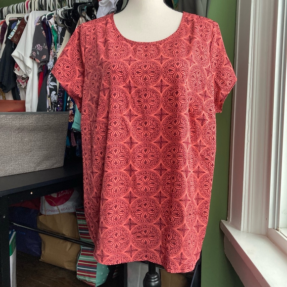 SOLD-Sears lightweight top size Large brick color - Picture 1 of 6